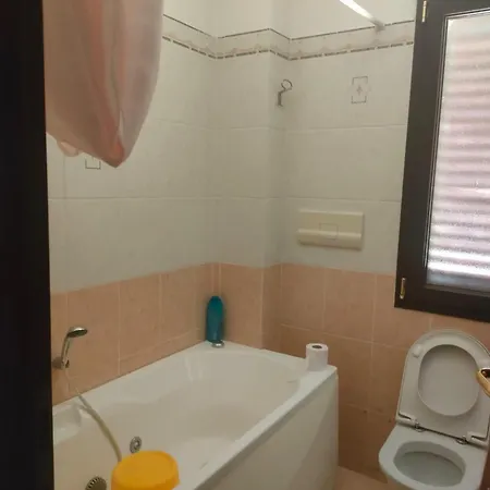 Apartment Domus Tzia Lina